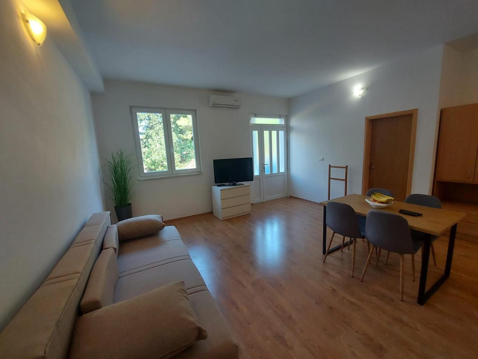 Apartmani Neva Makarska Esterno foto