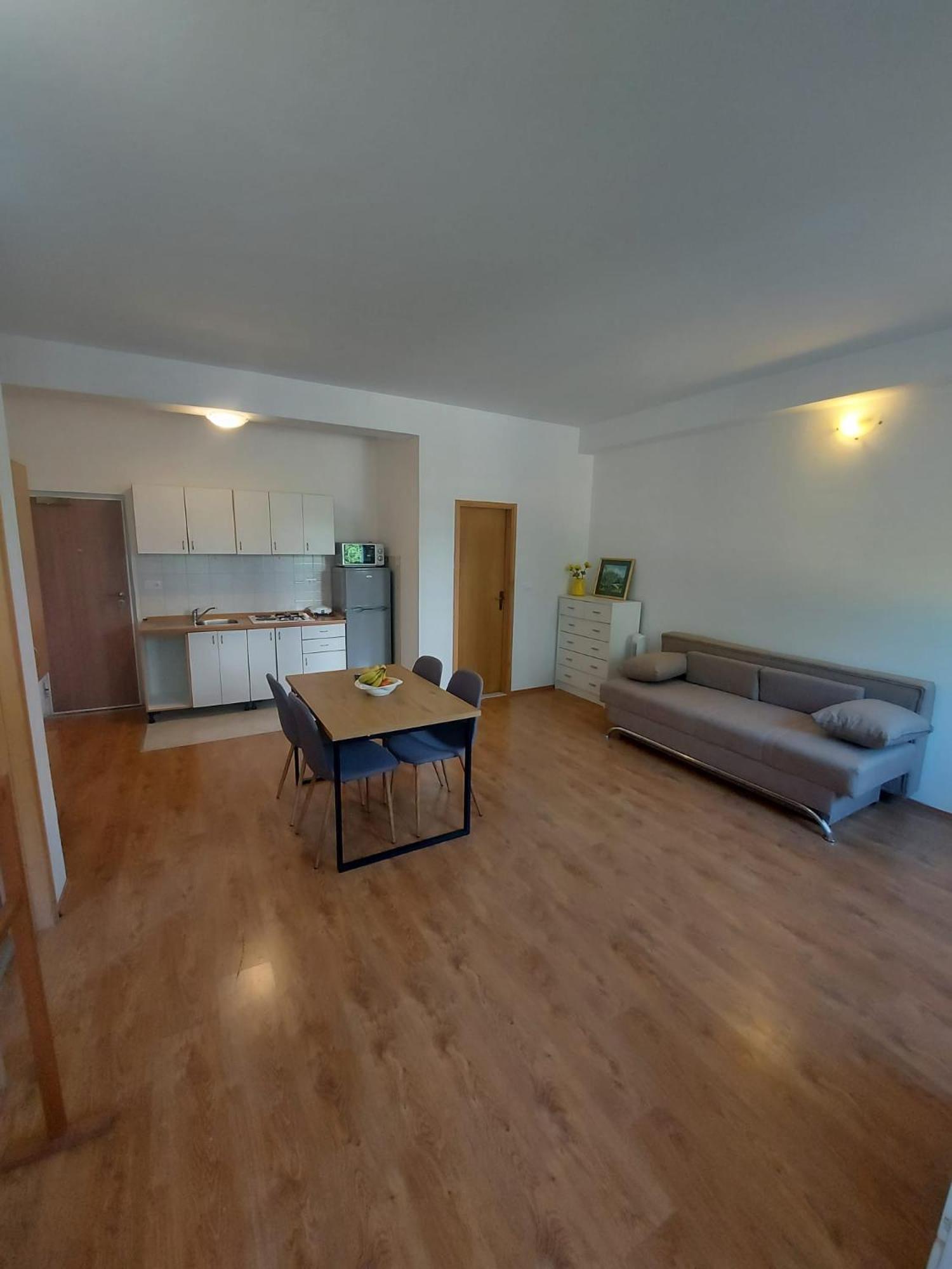 Apartmani Neva Makarska Esterno foto