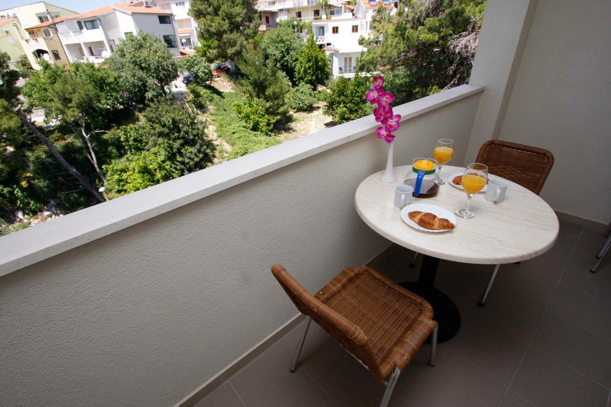 Apartmani Neva Makarska Esterno foto