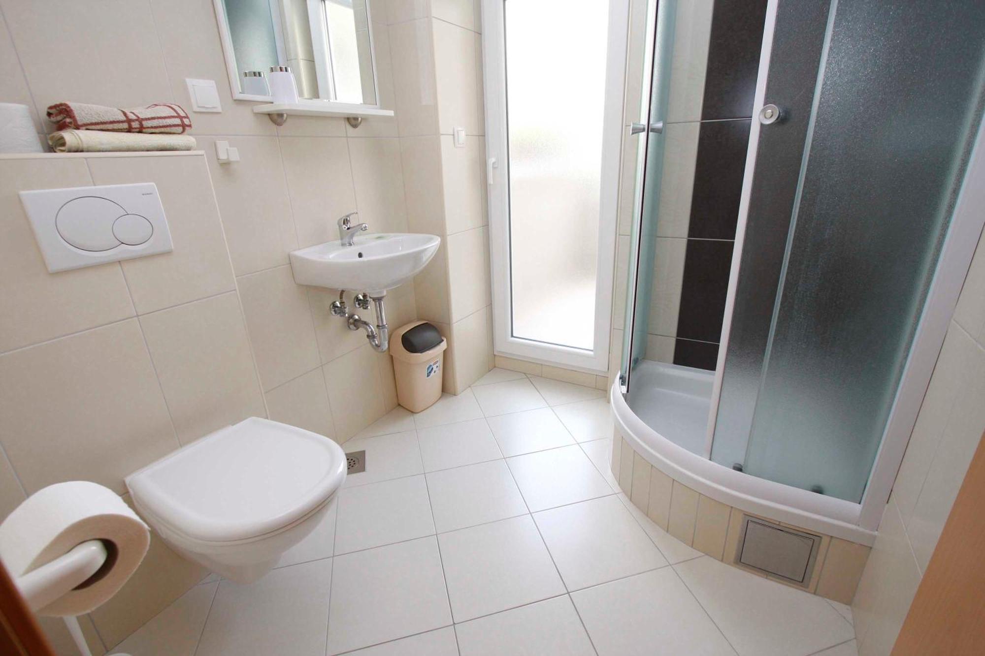 Apartmani Neva Makarska Esterno foto