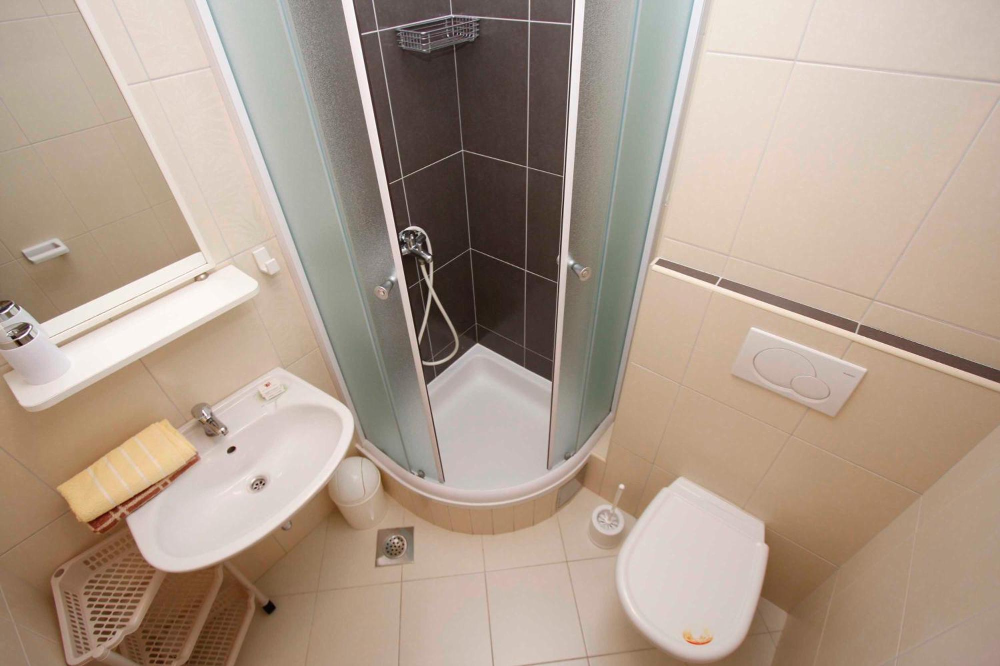 Apartmani Neva Makarska Esterno foto
